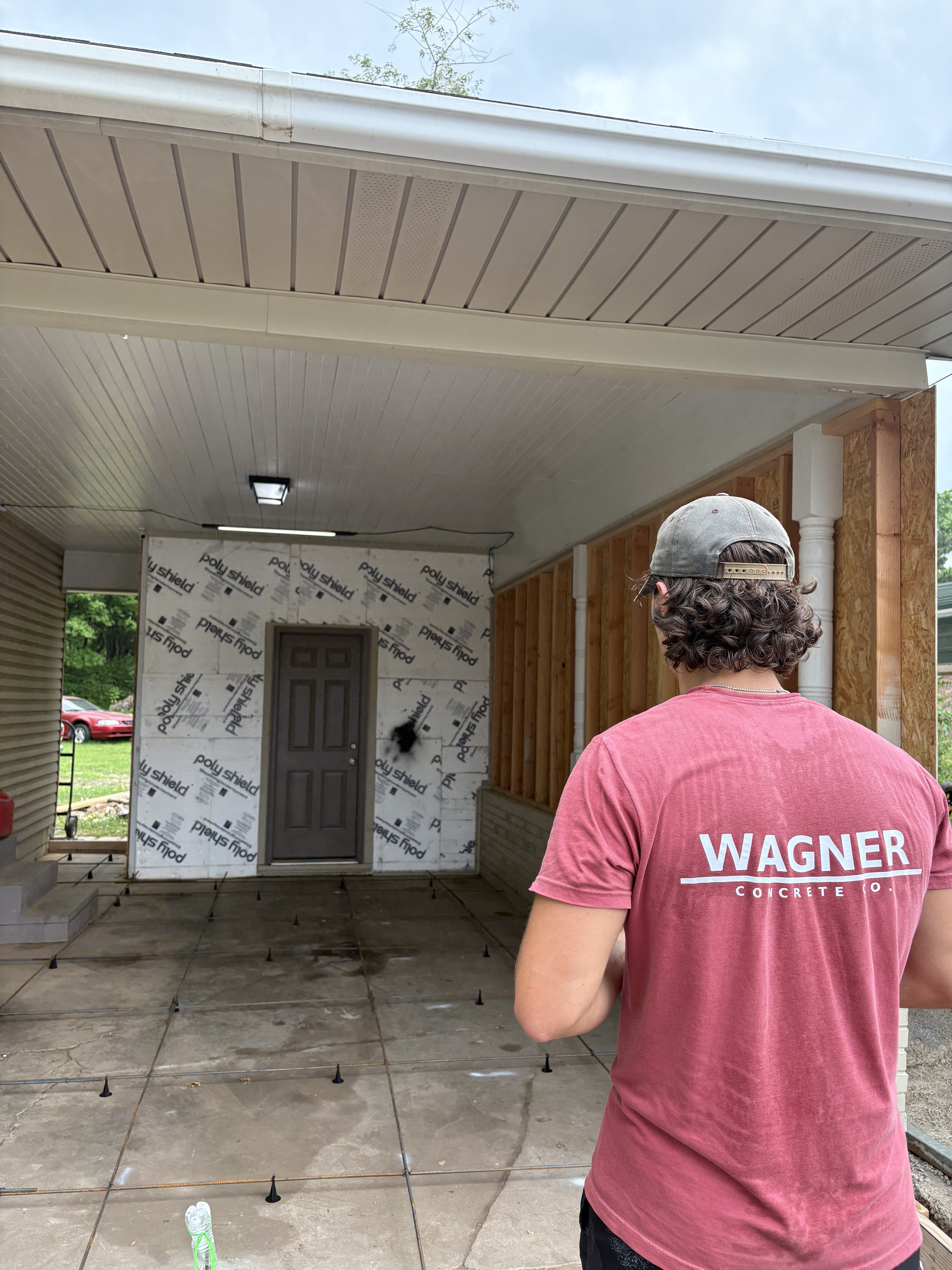 Wagner Concrete Co. crew on the job
